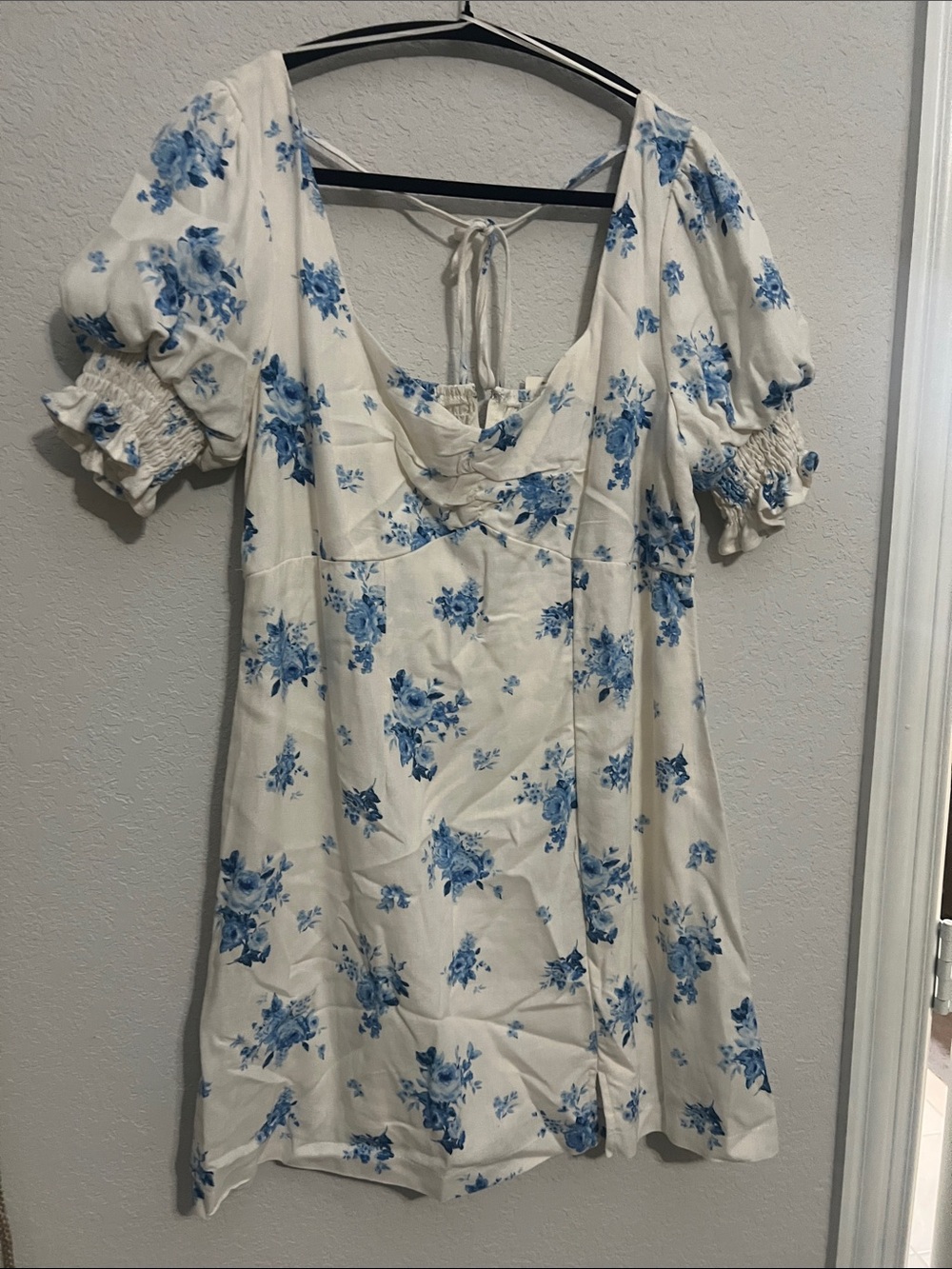 Francesca's Collections White Tunic with Blue Floral Print